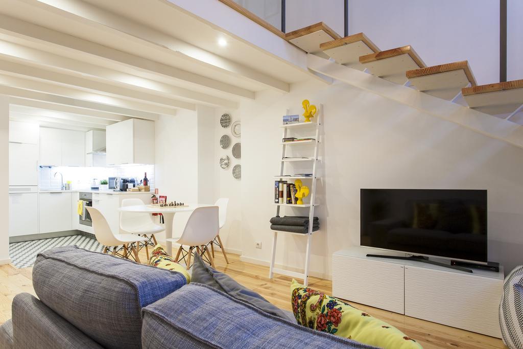 Modern Loft In Bica -jj *