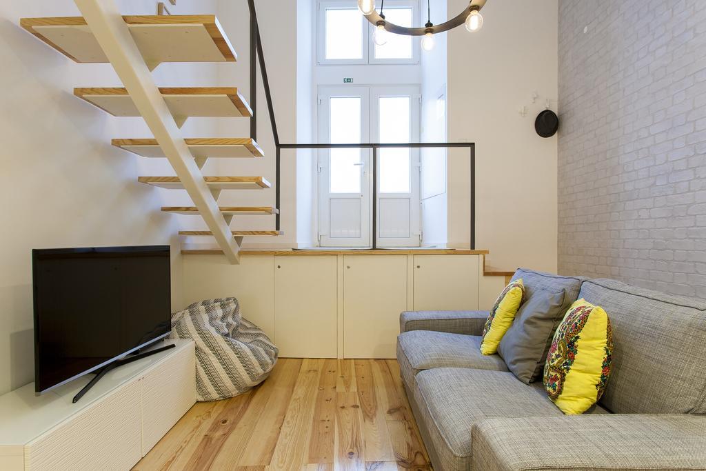 Modern Loft In Bica -jj *