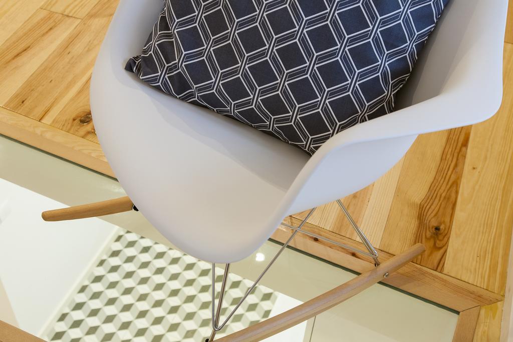 Modern Loft In Bica -jj *